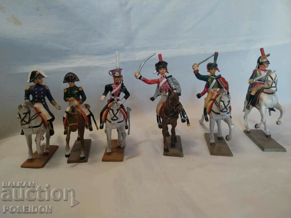 LEAD CAVALRY SOLDIERS