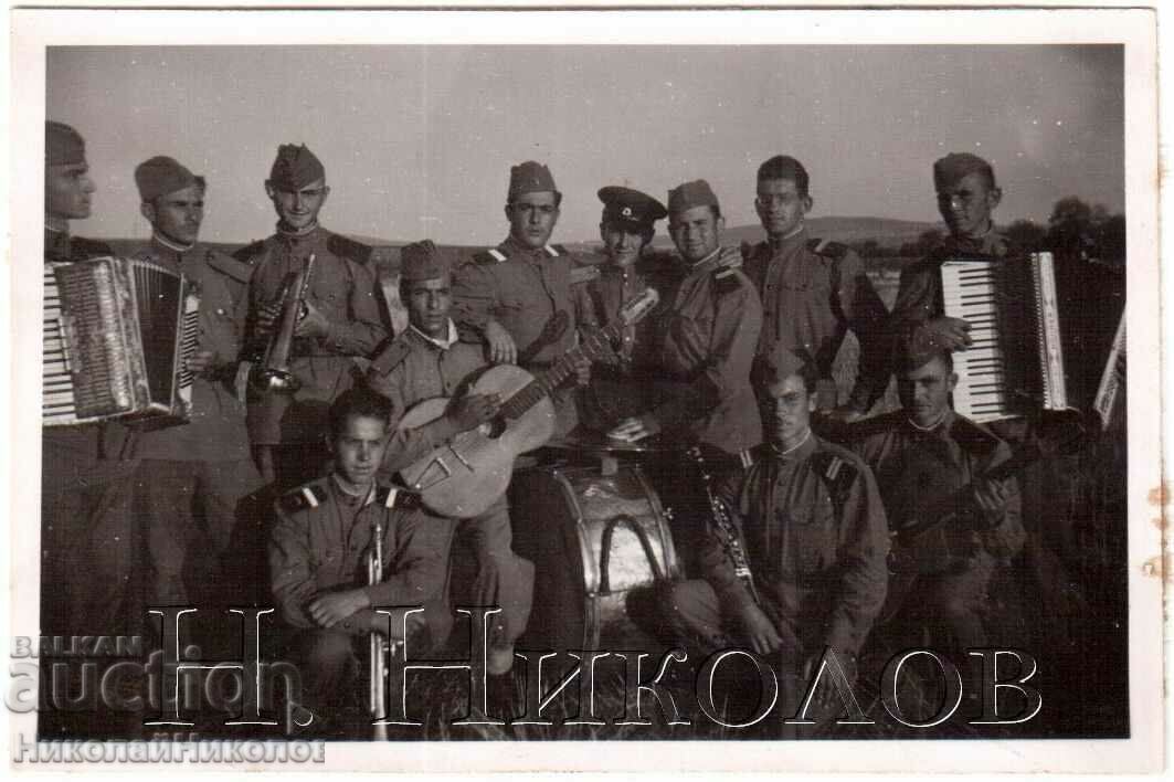 SMALL OLD PHOTO MILITARY ORCHESTRA GUITAR ACCORDION D002 SMALL OLD PHOTO MILITARY ORCHESTRA GUITAR ACCORDION D002