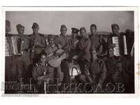 SMALL OLD PHOTO MILITARY ORCHESTRA GUITAR ACCORDION D002