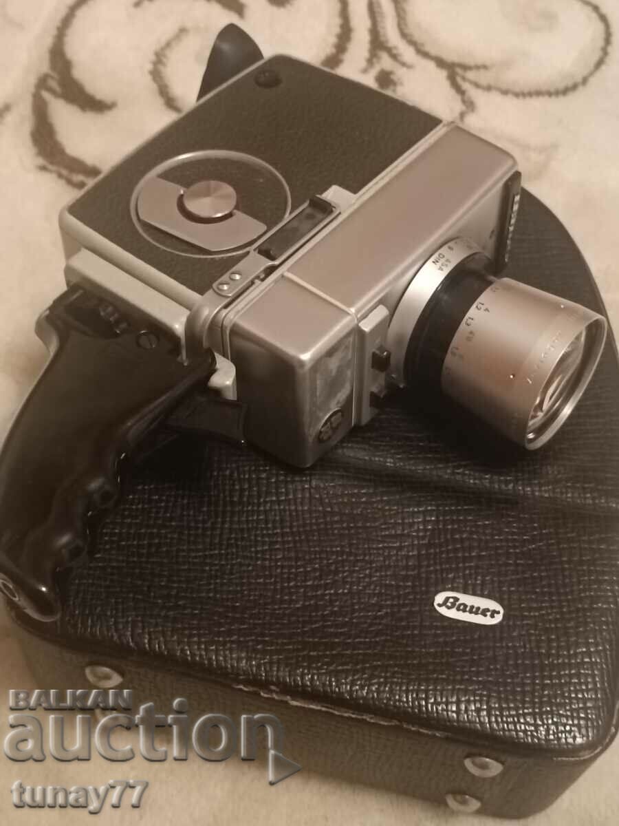 Vintage Bauer collectible camera and leather bag