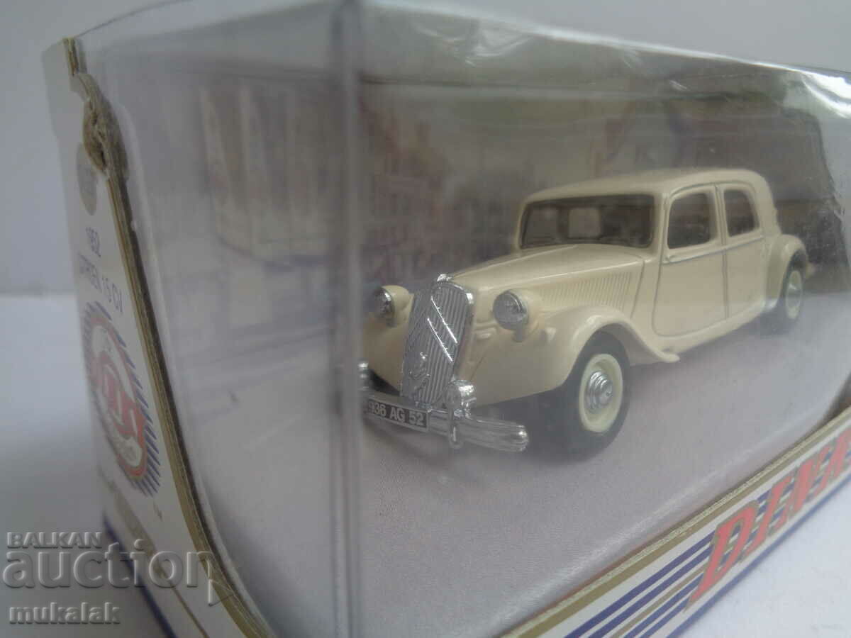 1:43 DINKY MACHBOX CITROEN 15 CV MODEL TROLLEY cu preț 30.00 BGN | € 15.34 1:43 DINKY MACHBOX CITROEN 15 CV MODEL TROLLEY cu preț 30.00 BGN | € 15.34