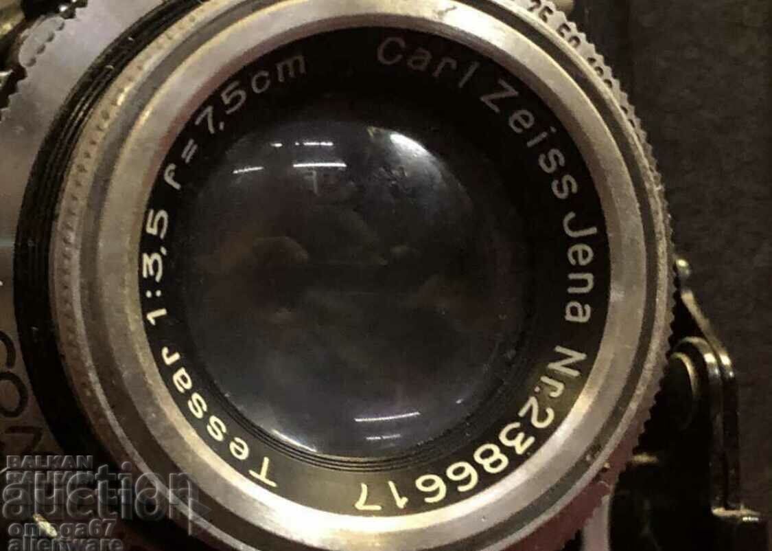 Auction Vintage Zeiss Ikon Ikonta 521/16 camera Auction Vintage Zeiss Ikon Ikonta 521/16 camera