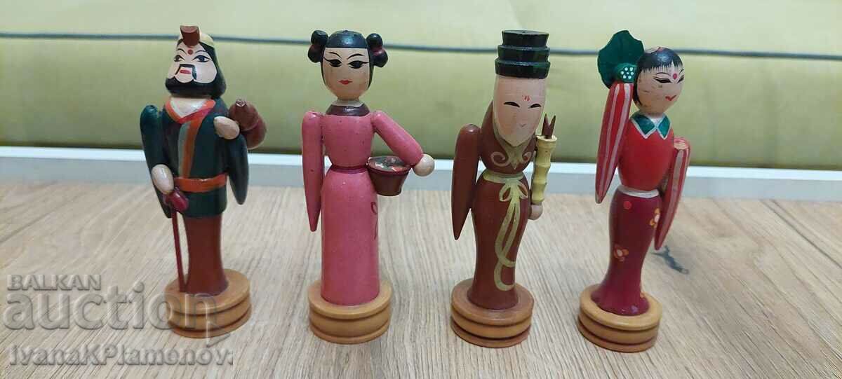 Wooden figurines