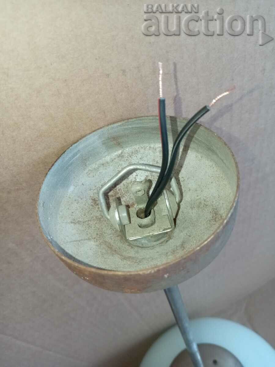 Доставка на ретро винтидж лампа абажур 60те 70те работеща годна Доставка на ретро винтидж лампа абажур 60те 70те работеща годна