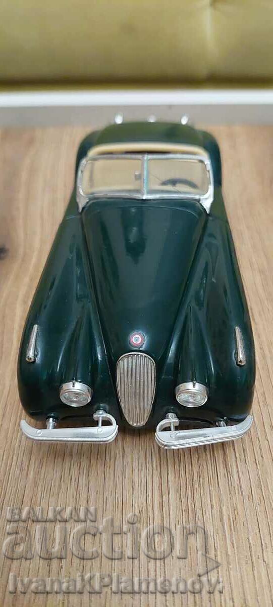 Cărucior metalic pentru colecționari cu preț € 26.00 | 50.85 BGN Cărucior metalic pentru colecționari cu preț € 26.00 | 50.85 BGN