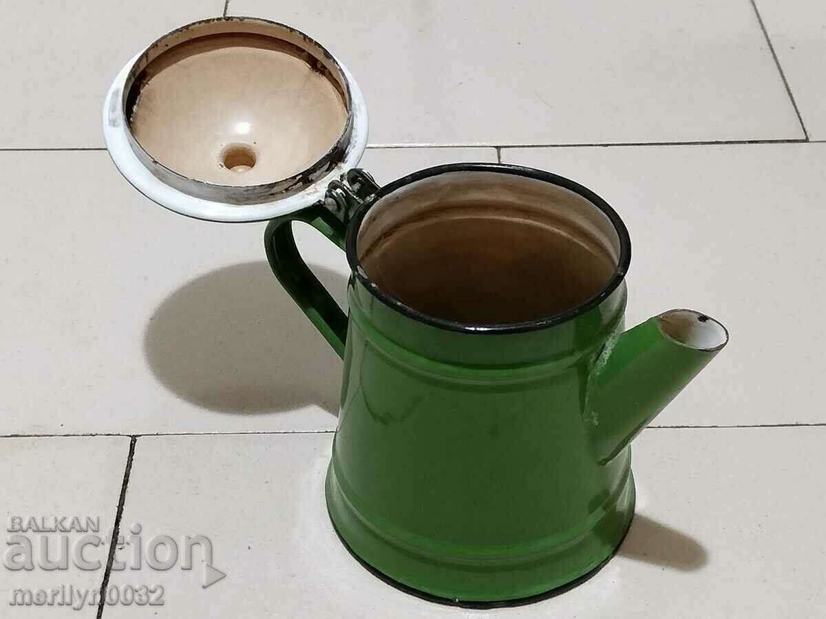 Delivery of Enameled teapot from sotsa vessel with enamel kana cezve Delivery of Enameled teapot from sotsa vessel with enamel kana cezve