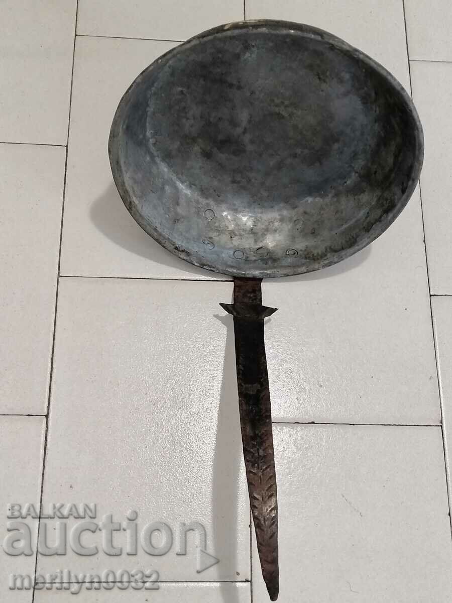 Delivery of Old copper pan, copper, tray, copper vessel