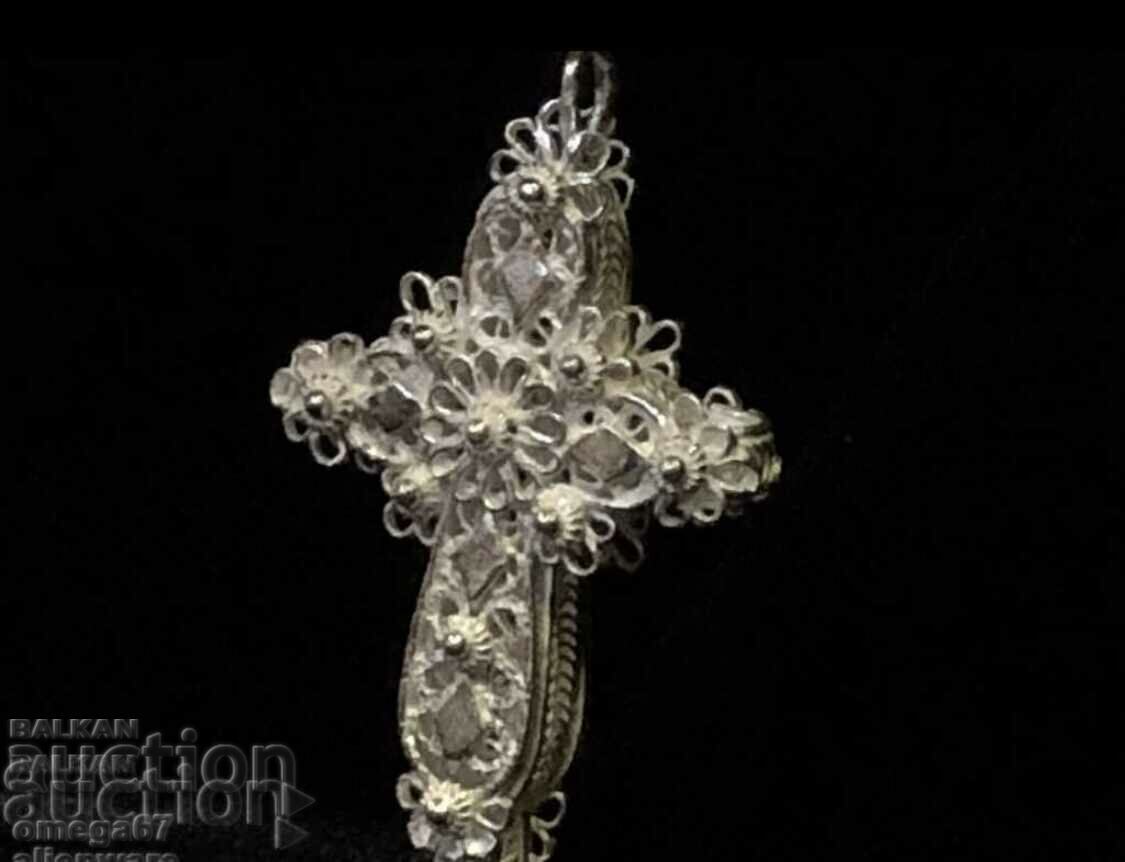 Auction Filigree double-sided cross Auction Filigree double-sided cross