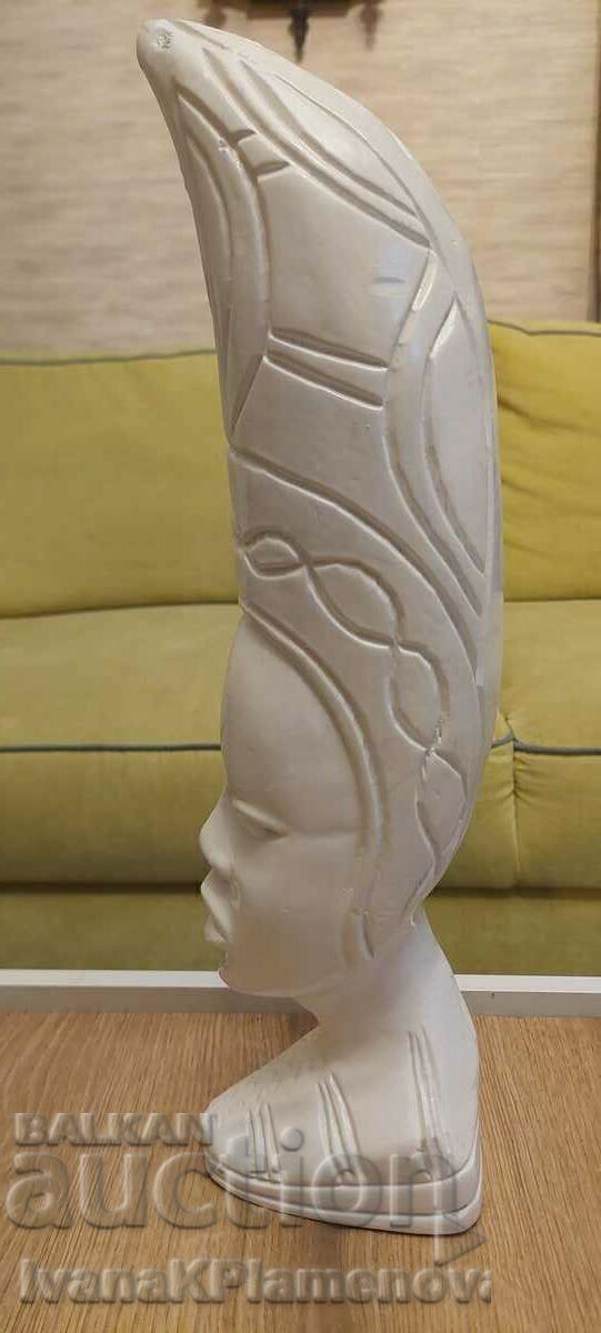 Delivery of Wood carving Africa 44cm for collectors