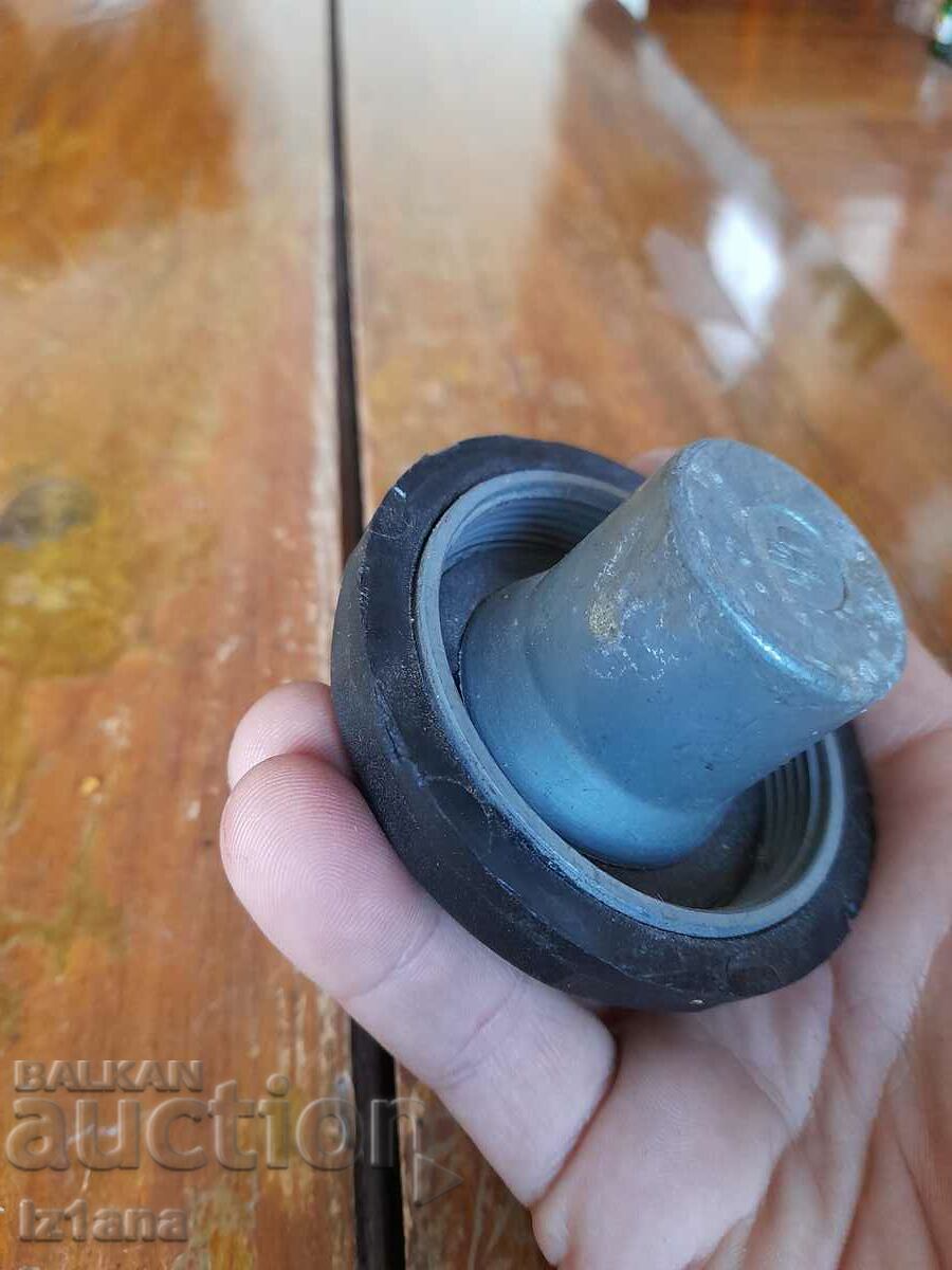 Delivery of Old tank cap Delivery of Old tank cap