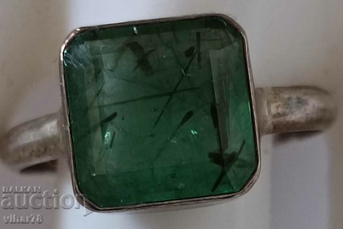 Inel de argint cu smarald cu preț 285.00 BGN | € 145.72