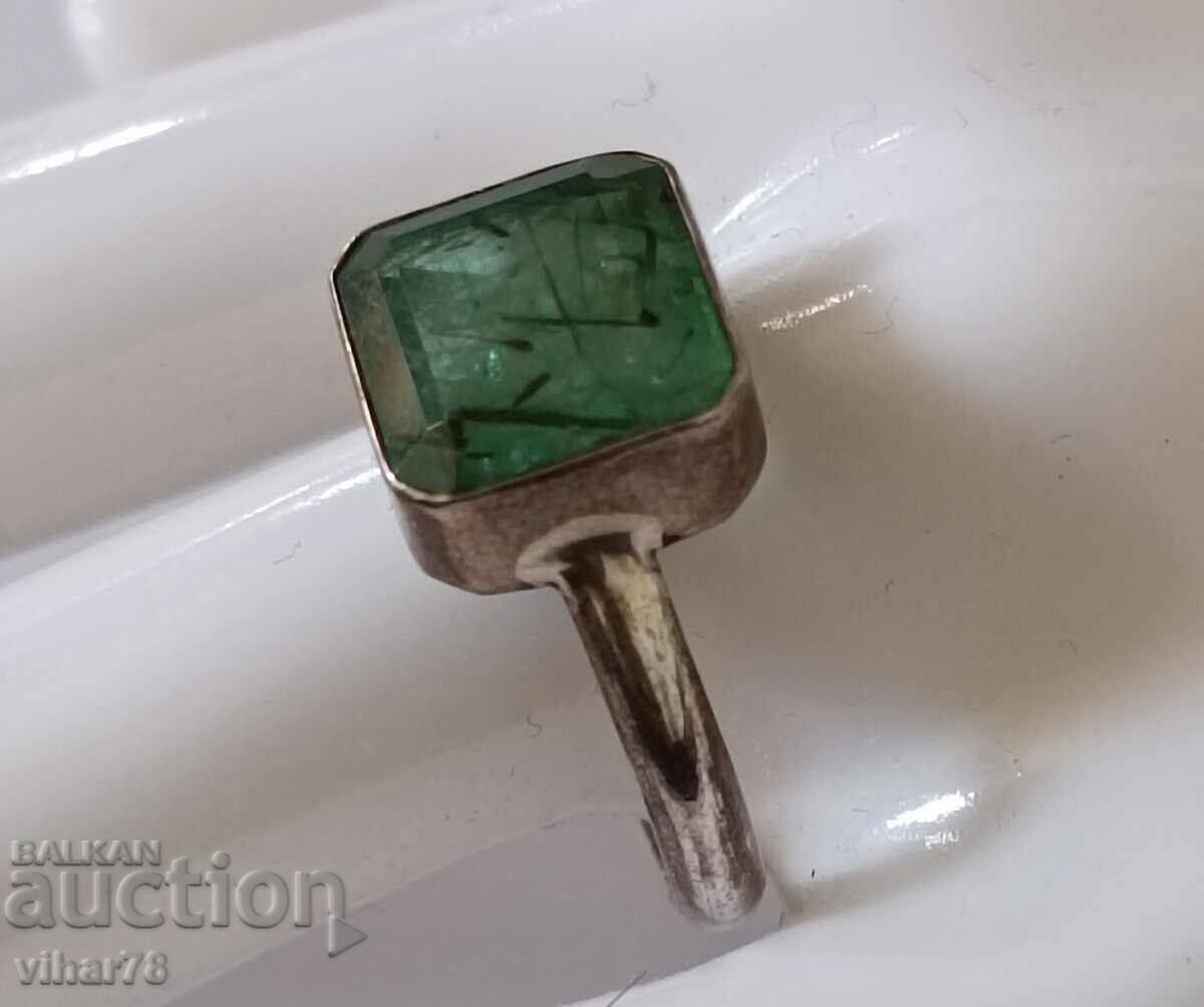 Livrarea Inel de argint cu smarald