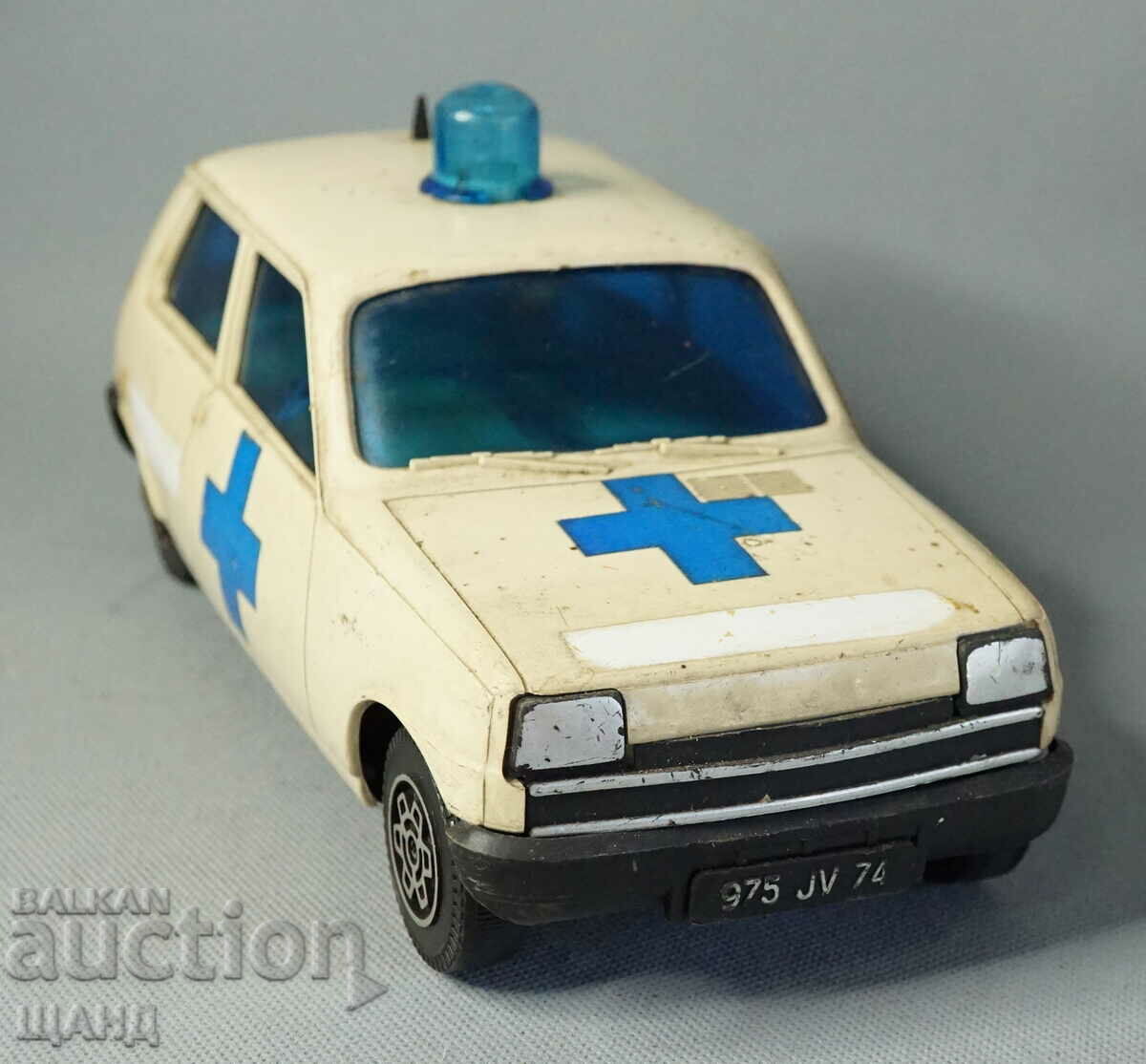 RENAULT 5 Old plastic toy model car ambulance