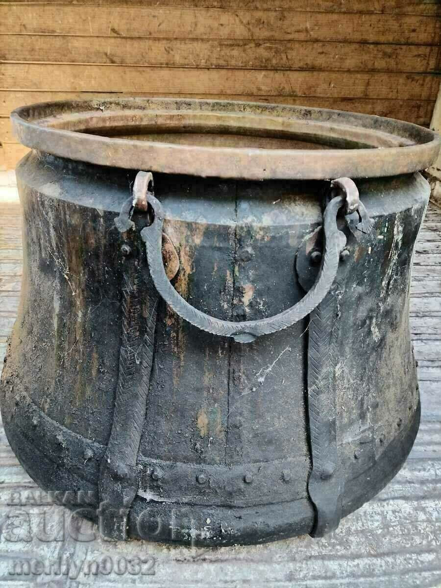 Said to be Suleiman Kanuni's rakia, a large cauldron copper 36kg