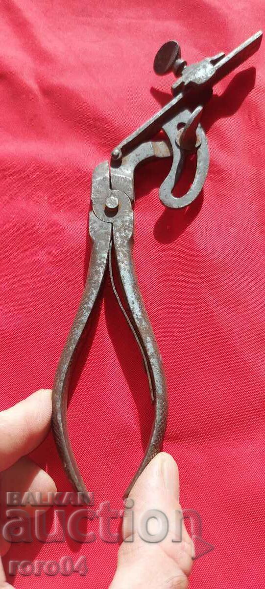 Licitație CLÊTE DE Vârf / Vârf