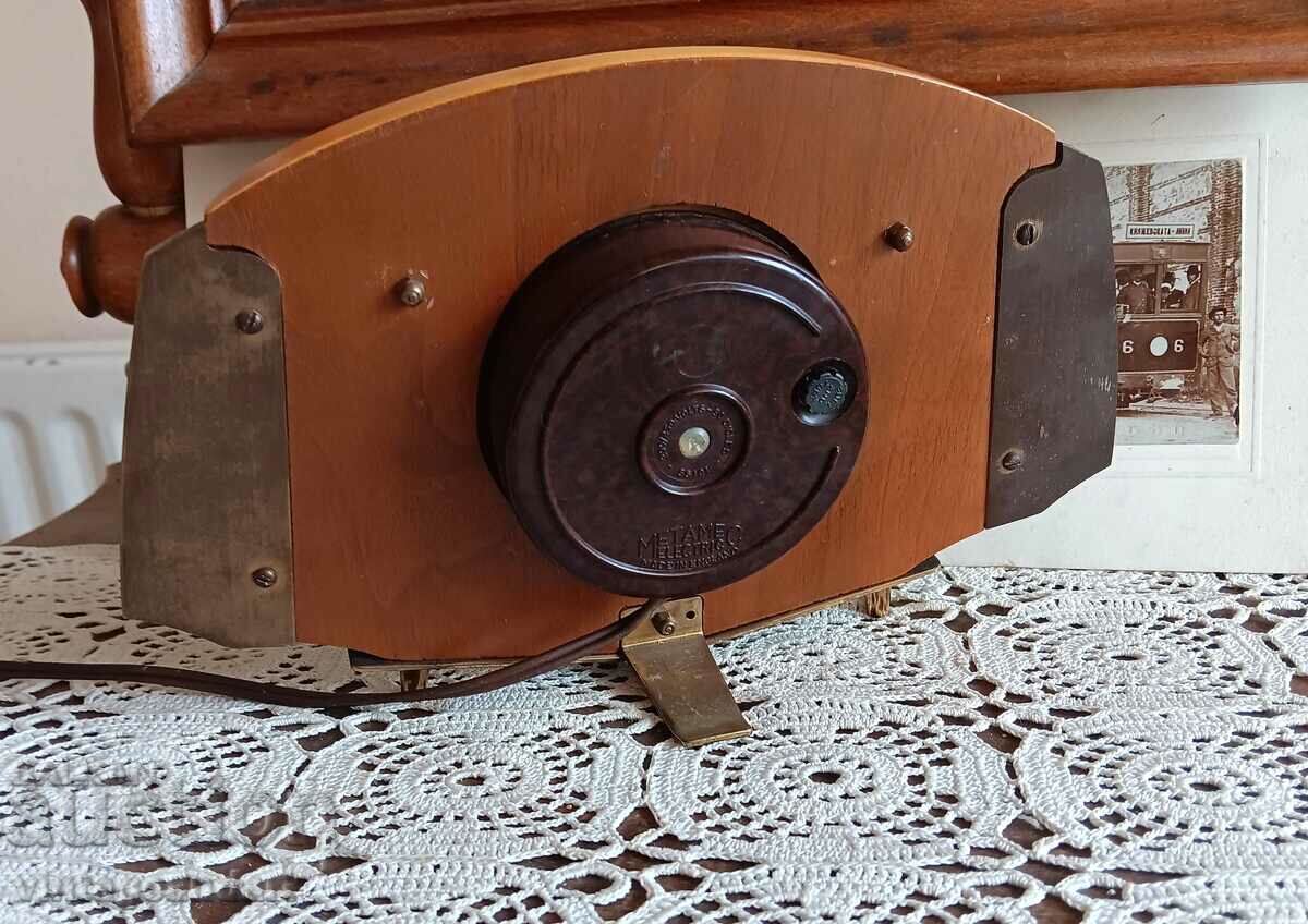 Auction Mantel clock England, Metamec, works Auction Mantel clock England, Metamec, works