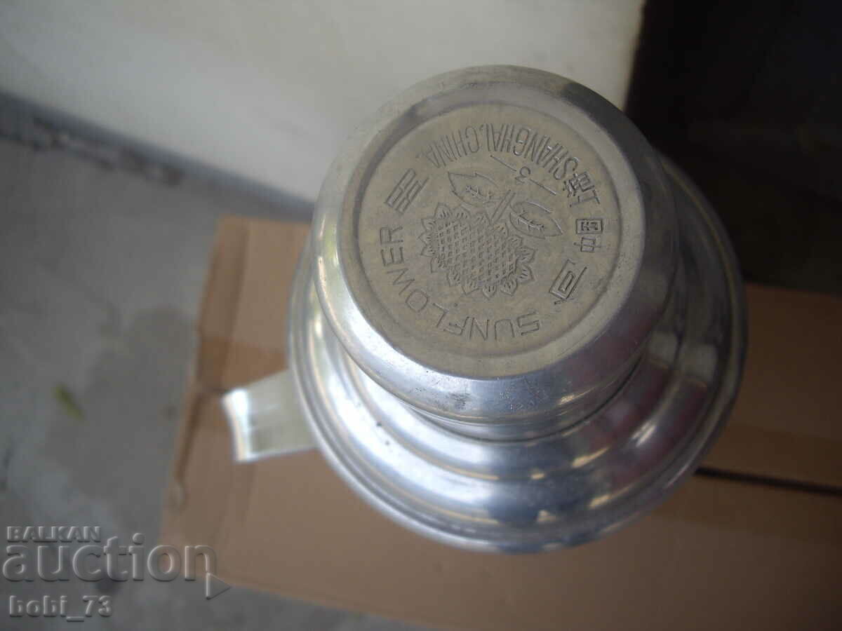 Old preserved thermos. with price 20.00 BGN | € 10.23 Old preserved thermos. with price 20.00 BGN | € 10.23
