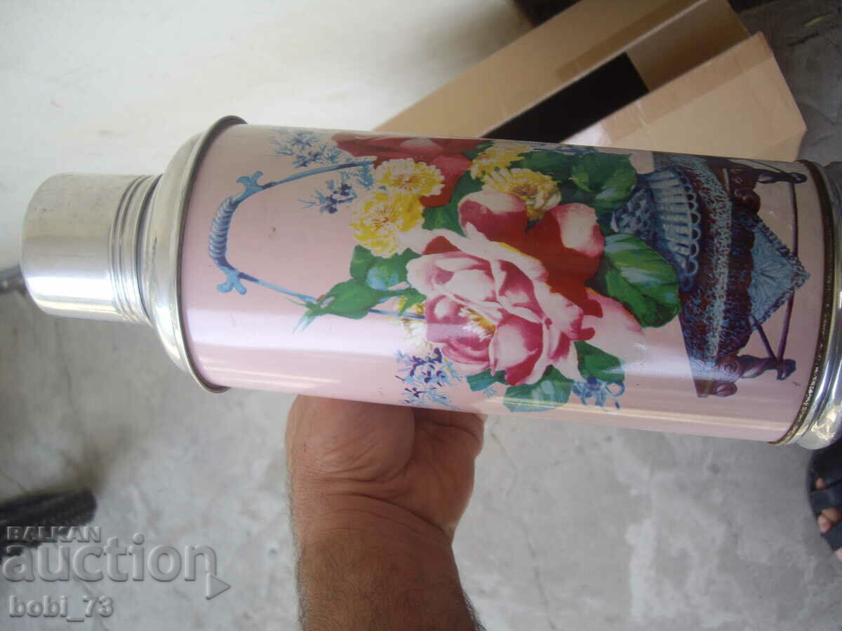 Delivery of Old preserved thermos. Delivery of Old preserved thermos.