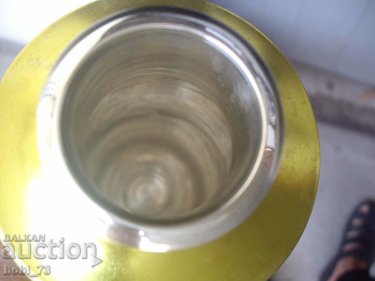 Delivery of Old preserved thermos. Delivery of Old preserved thermos.