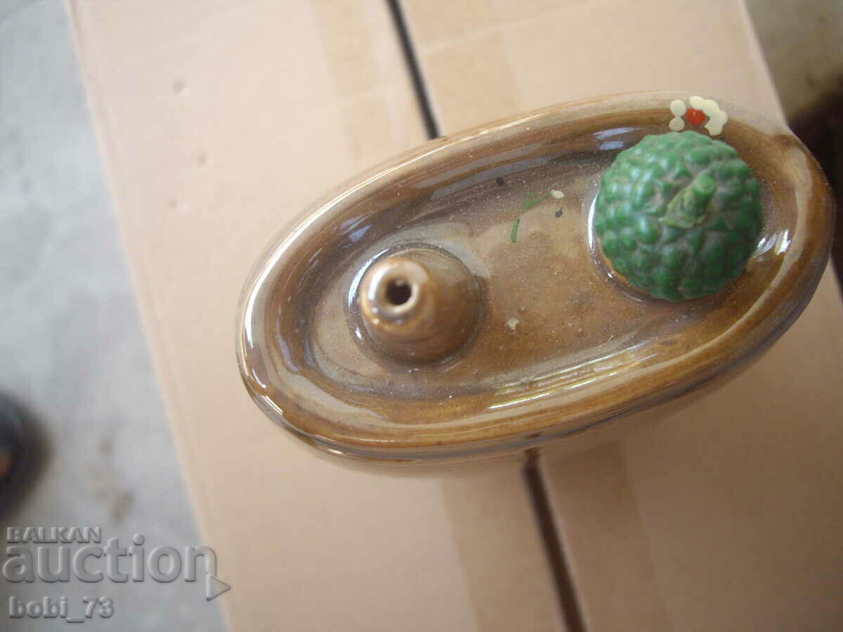 Delivery of Old ceramic stool.