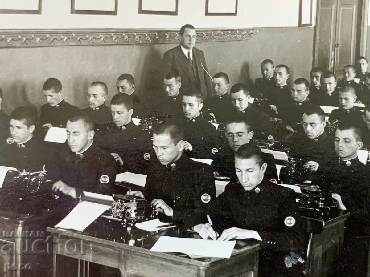 Δημοπρασία Μαθητές που γράφουν παλιά φωτογραφία Δημοπρασία Μαθητές που γράφουν παλιά φωτογραφία