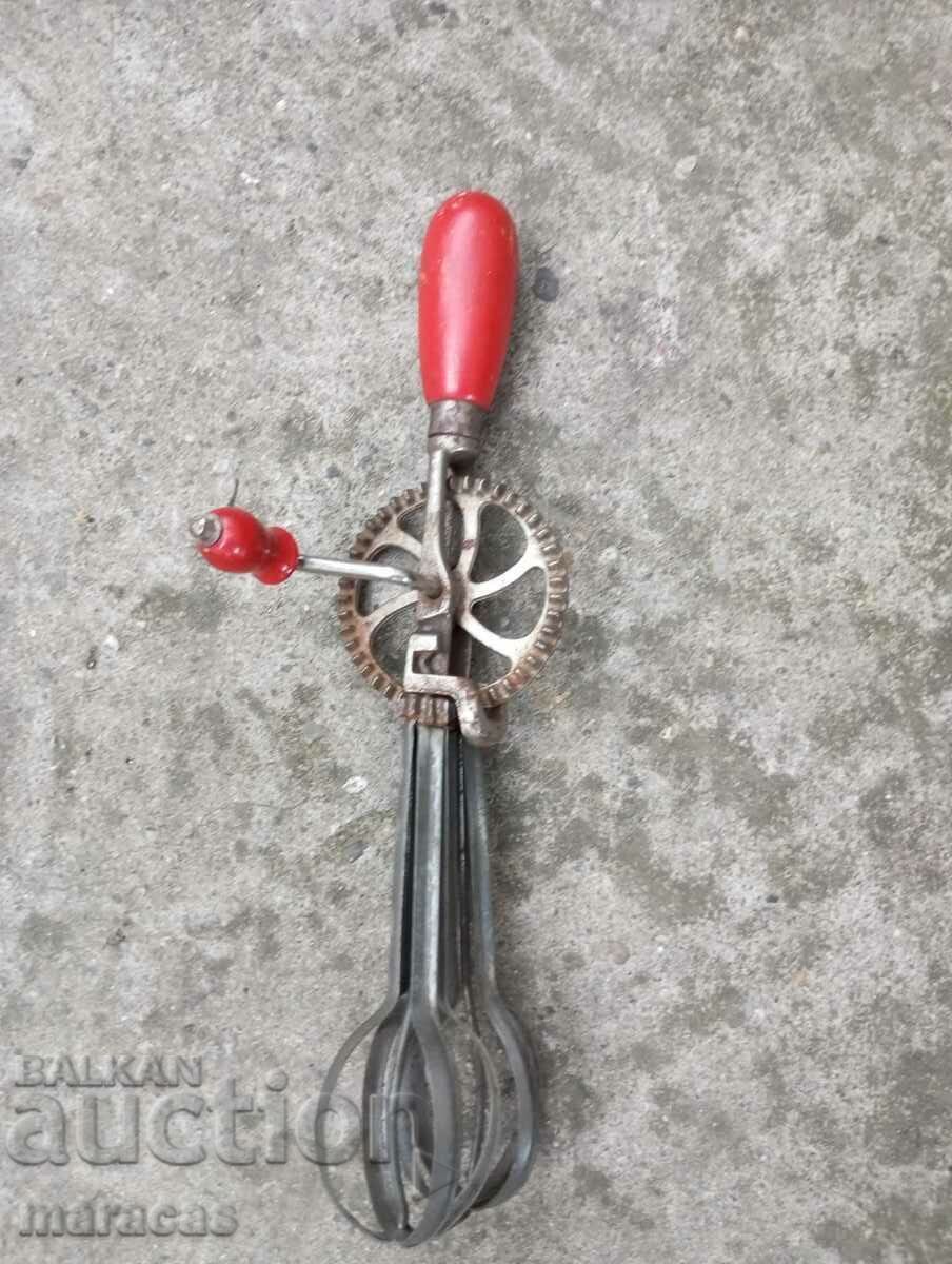 Baterie metalică veche