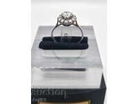 Beautiful white gold ring with diamonds 1.05ct / 18K / 2.79g.