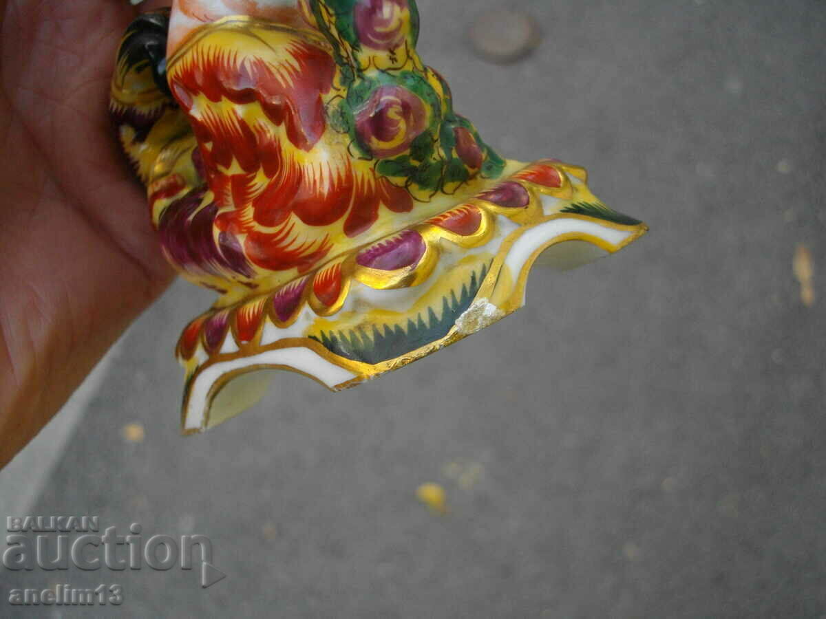 Доставка на СТАР ПОРЦЕЛАНОВ СВЕЩНИК CAPODIMONTE