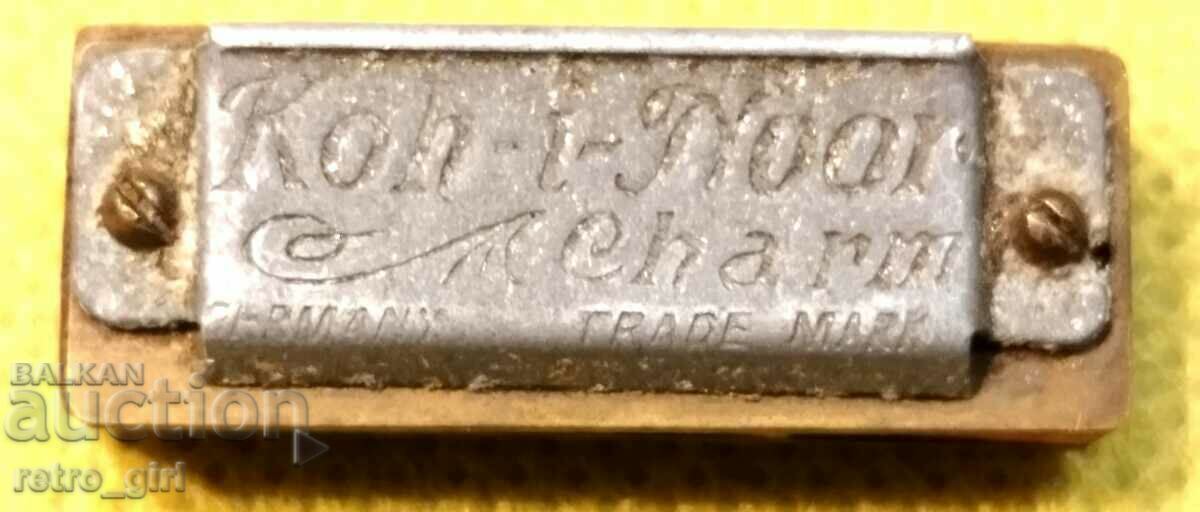 A very small branded harmonica. with price 24.90 BGN | € 12.73 A very small branded harmonica. with price 24.90 BGN | € 12.73