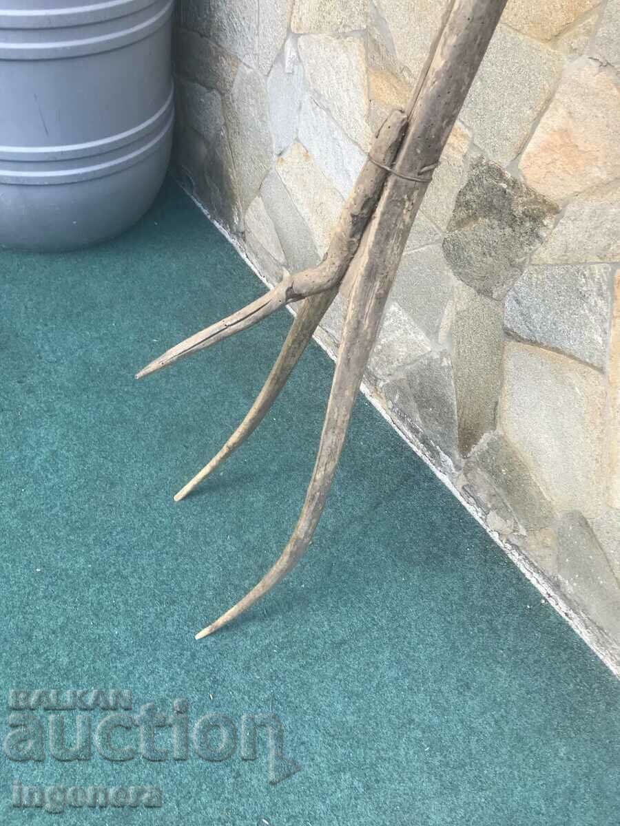 VILLA WOOD TRIROGA OLD AGRICULTURAL TOOL - 5 VILLA WOOD TRIROGA OLD AGRICULTURAL TOOL - 5