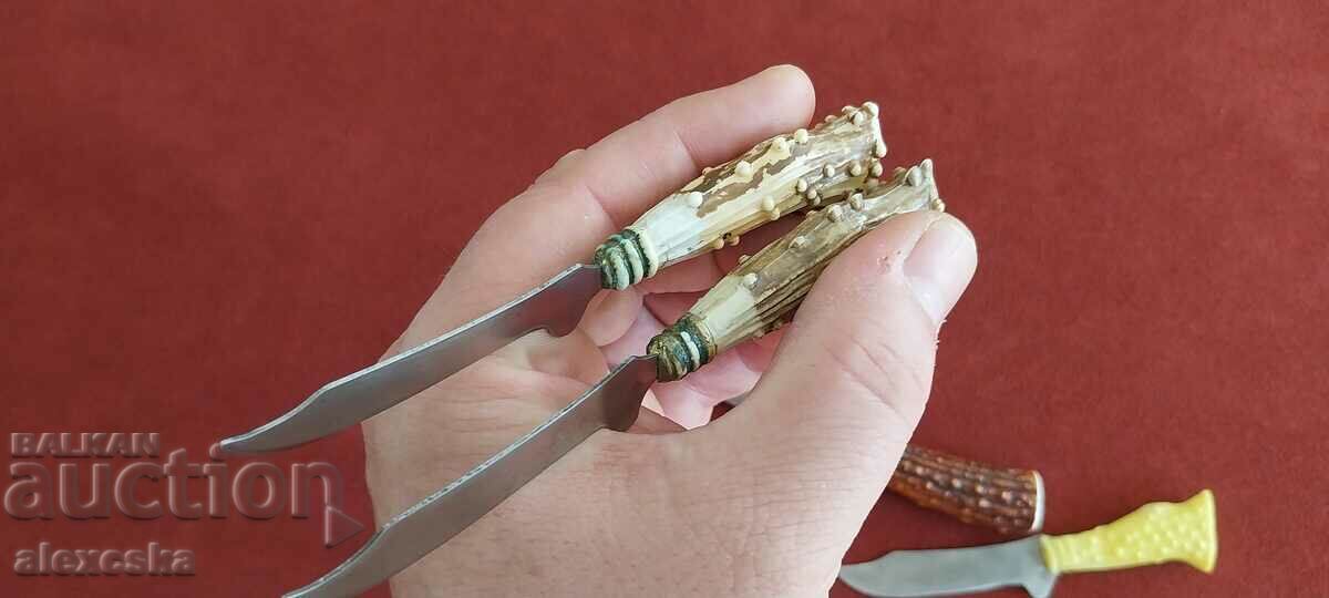 Delivery of A collection of small knives Delivery of A collection of small knives