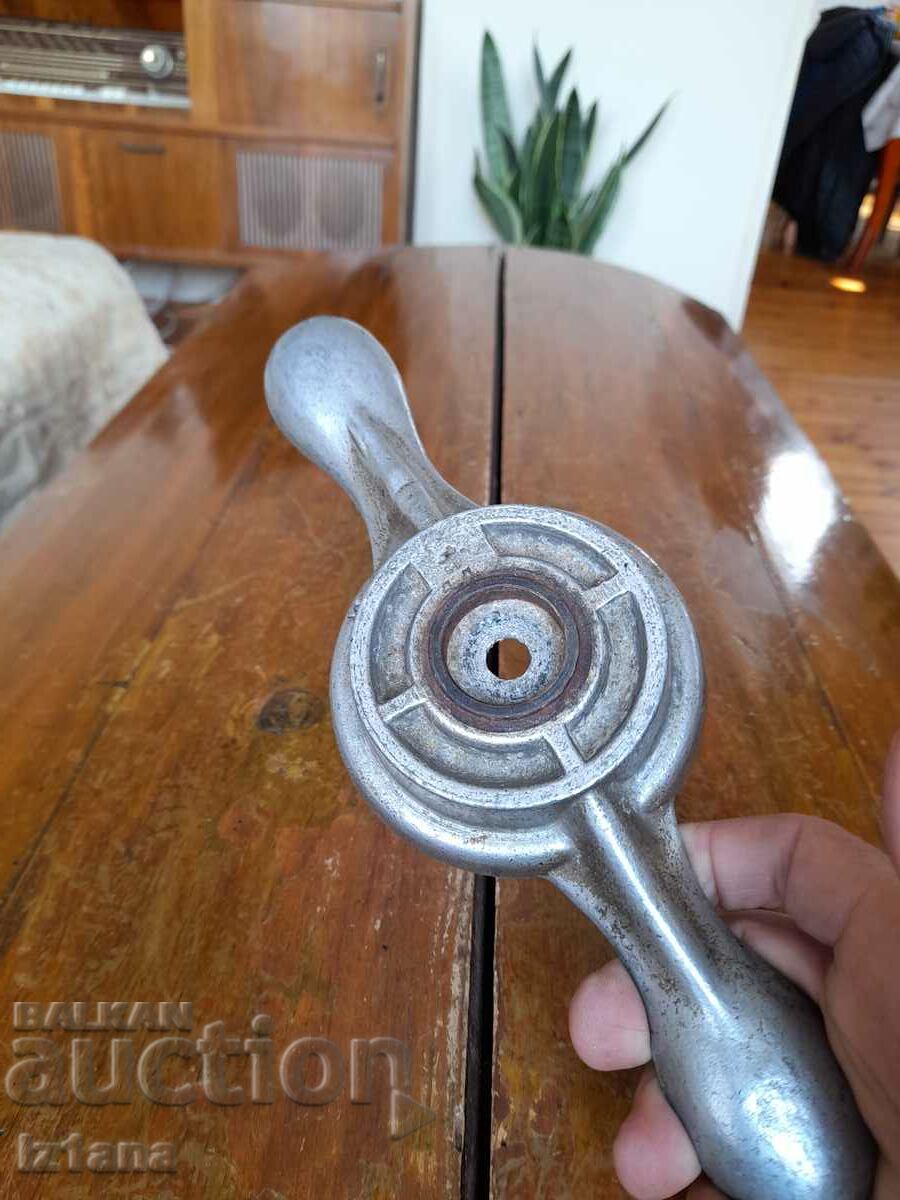 Παλιό πώμα βάζου με τιμή 16.00 BGN | € 8.18 Παλιό πώμα βάζου με τιμή 16.00 BGN | € 8.18