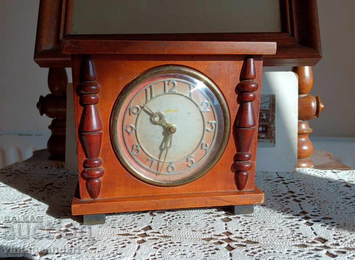 Delivery of Beacon mantel clock, works Delivery of Beacon mantel clock, works