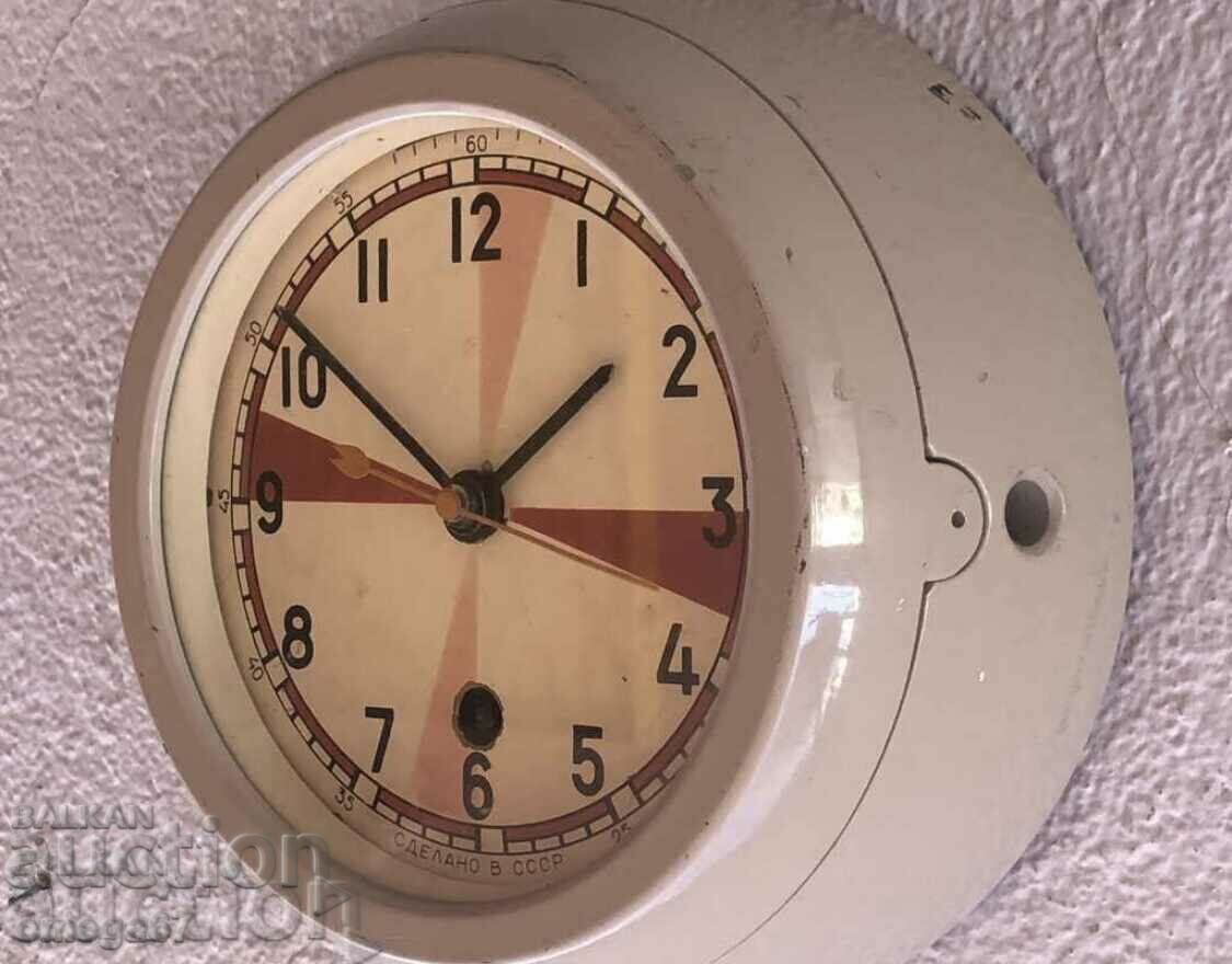 Auction  Military watch - Air Force - N 9912 from 1976.