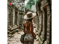 Γυναίκα στο Angkor Wat. Image ® Studio Perfect Image Ltd.