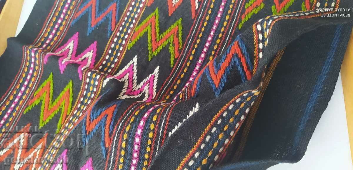 Auction Woven, embroidered pillowcase Auction Woven, embroidered pillowcase