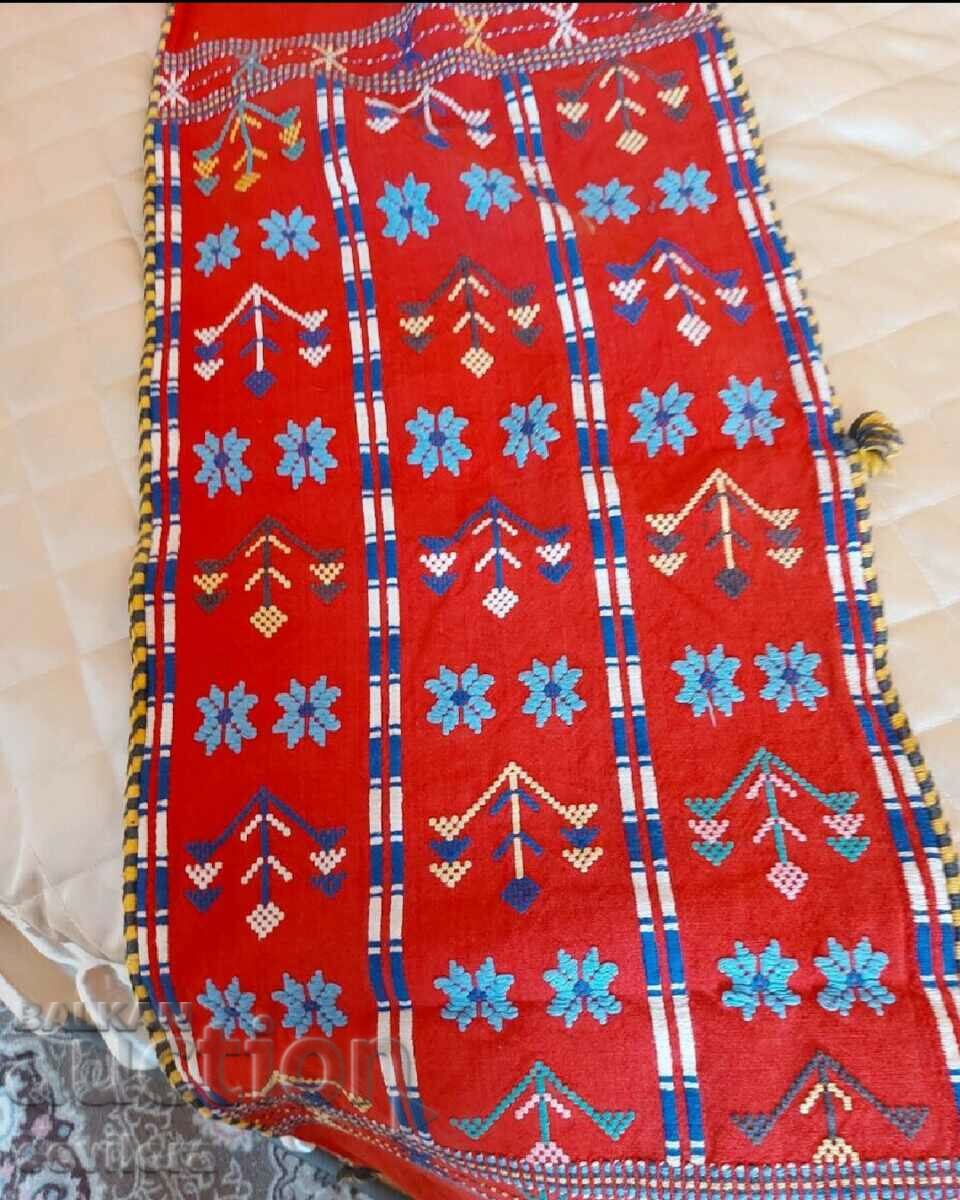 Hand woven pillow case