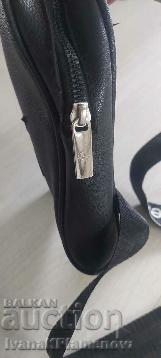 Доставка на Чантичка дамска отлична Доставка на Чантичка дамска отлична