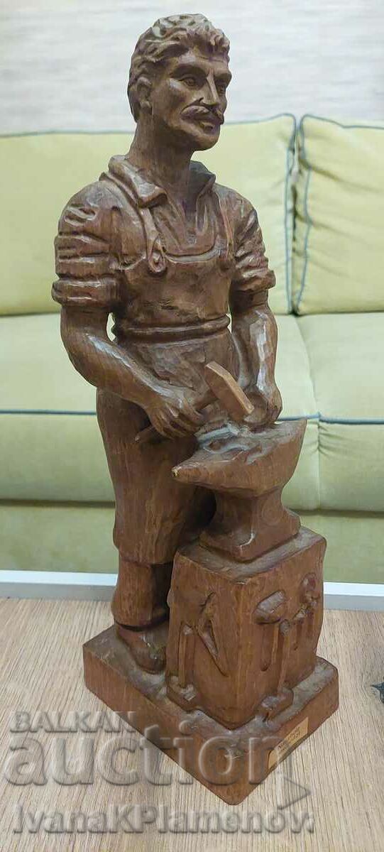 Wood carving, height 40 cm, excellent