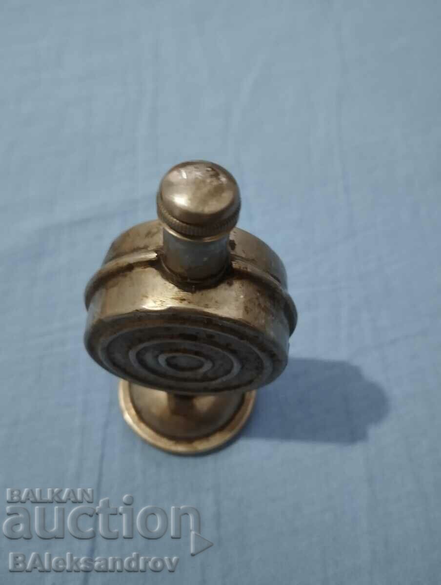 Старо метално шишенце с цена 16.00 лв. | € 8.18 Старо метално шишенце с цена 16.00 лв. | € 8.18