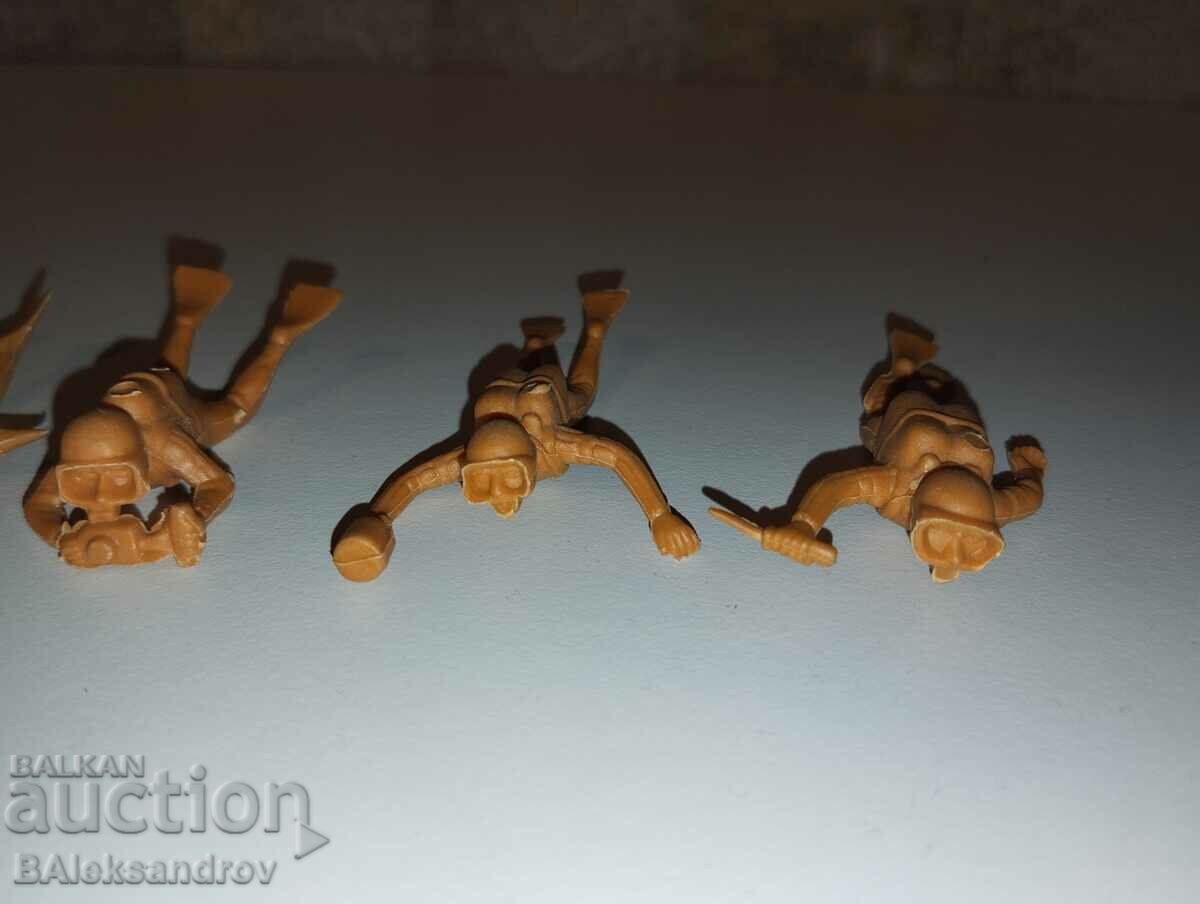 Auction Lot of divers Auction Lot of divers