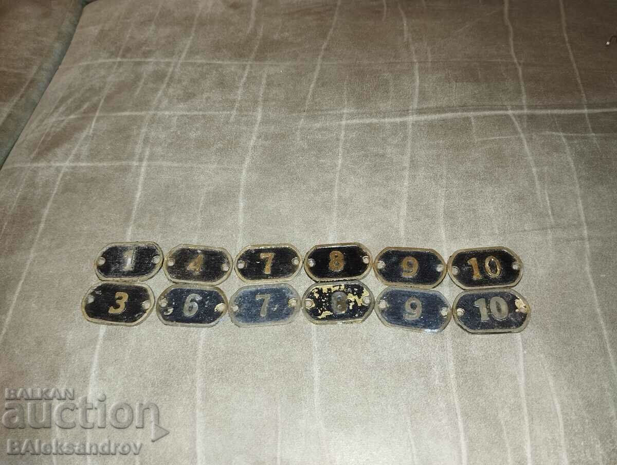 Delivery of Lot of old brass plate numbers Delivery of Lot of old brass plate numbers