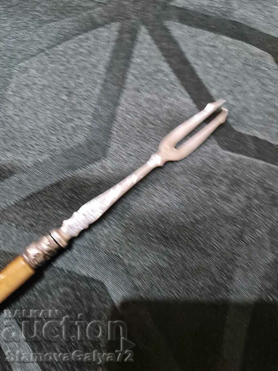 O furculiță unică din argint englezesc antic - 5 O furculiță unică din argint englezesc antic - 5