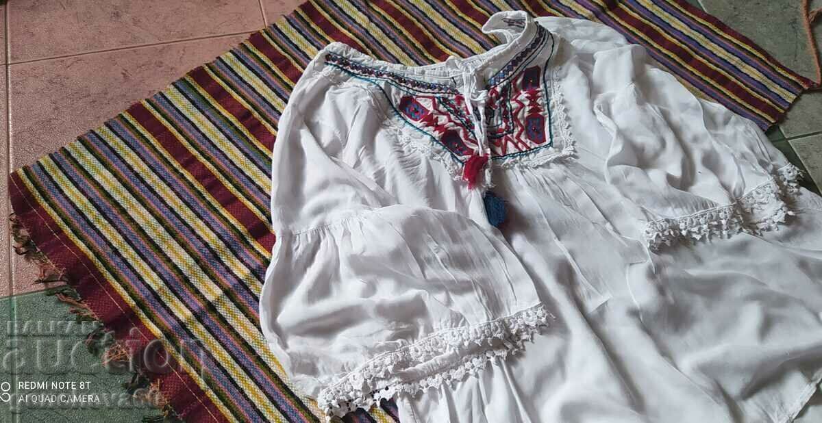Authentic woven apron and shirt with price € 15.00 | 29.34 BGN