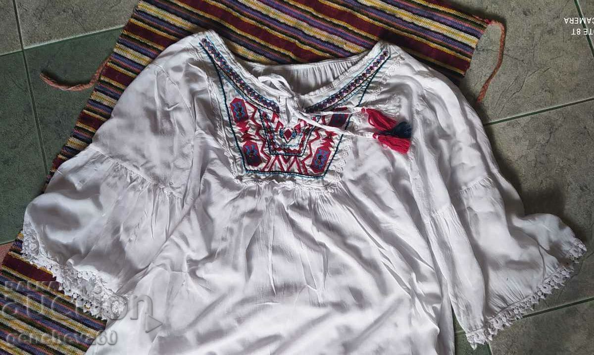 Delivery of Authentic woven apron and shirt Delivery of Authentic woven apron and shirt