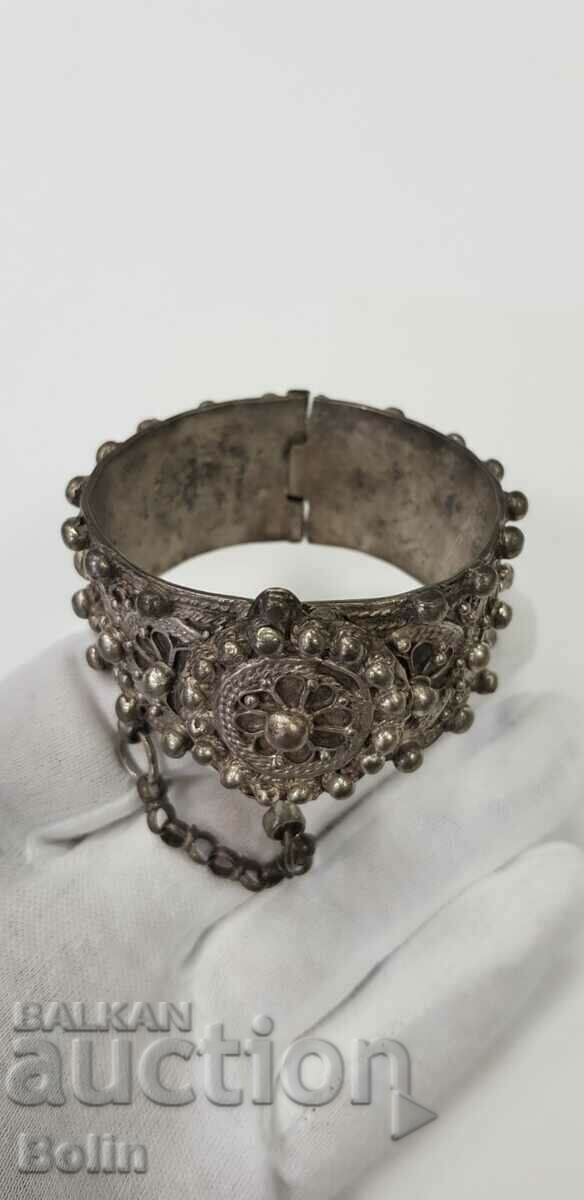 Auction  Rare Renaissance silver bracelet - Sachan - 19th century