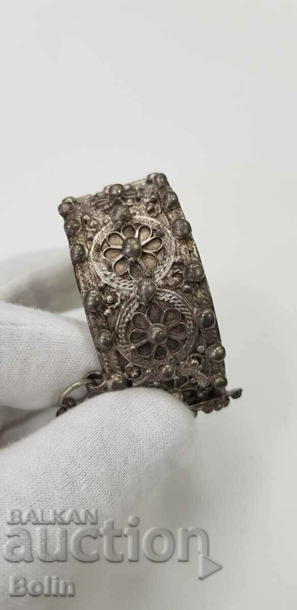 Delivery of Rare Renaissance silver bracelet - Sachan - 19th century