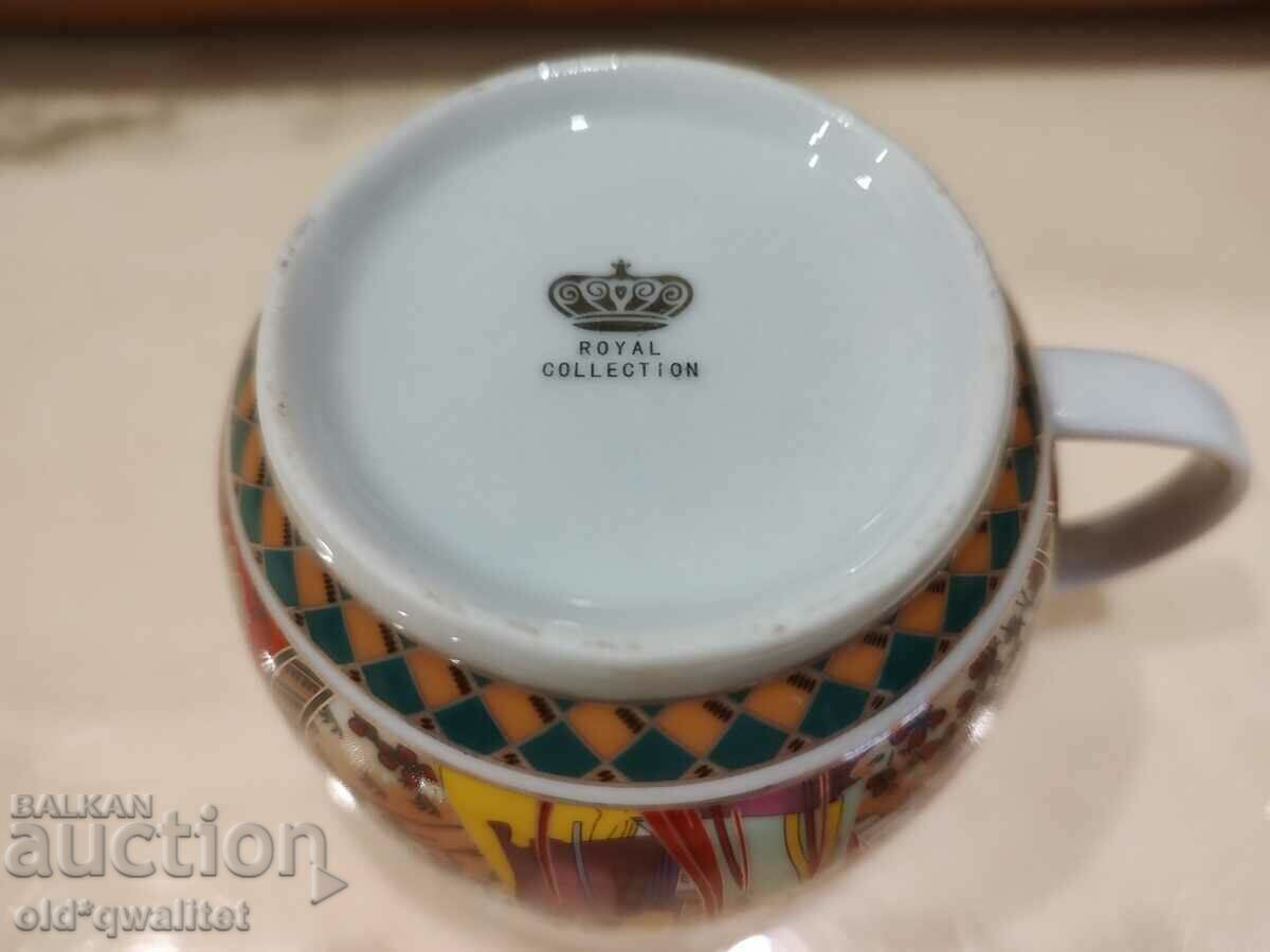 Delivery of Porcelain cup, tea, luxury, very beautiful, mark