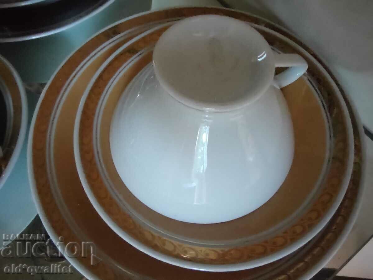 Delivery of Porcelain cups, tea/coffee, colored, marking Delivery of Porcelain cups, tea/coffee, colored, marking