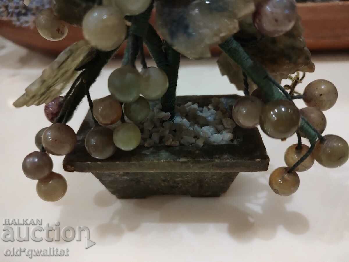 Auction  Decoration jade, beautiful green color, petals, fruit